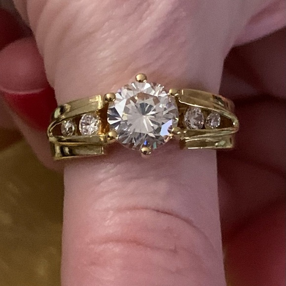 Round CZ Channel Setting CZ Gold Ring 9 w/Gift Bag - Picture 5 of 6